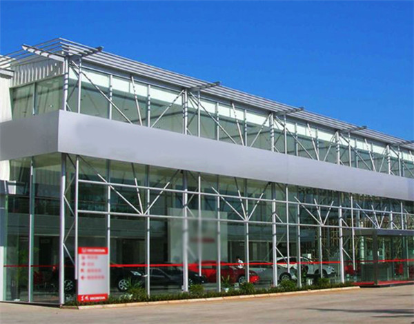 利用钢结构建造的4s店